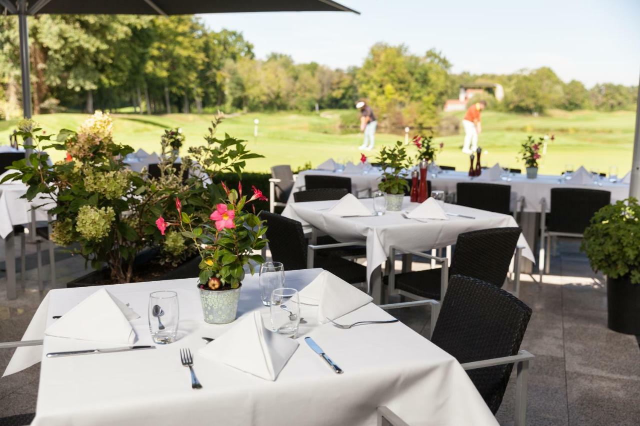 Le Kempferhof Golf Et Chateau-Hotel Plobsheim Dış mekan fotoğraf